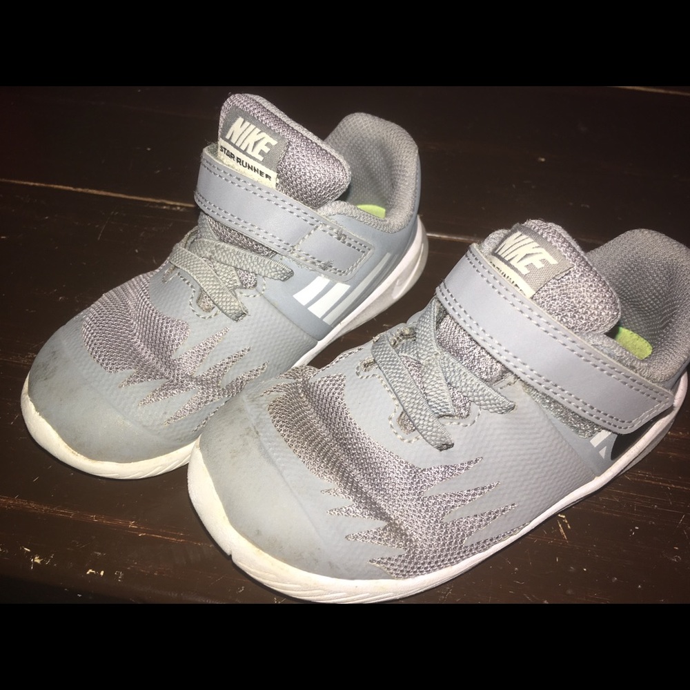 Toddler Nike size 8 shoes